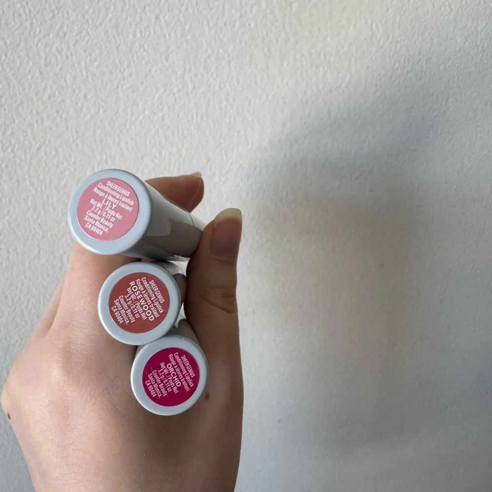 New Counter Lily Conditioning Lipstick